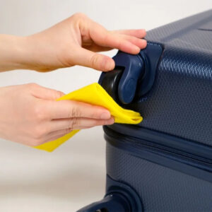 Hướng Dẫn Cách Bảo Quản Vali Nhựa Của Bạn Luôn Mới